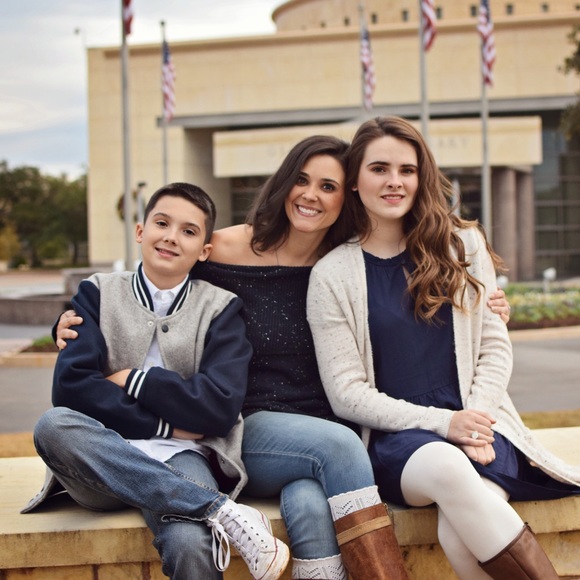 •Meet Your Posh Ambassador, Casey• - Picture 9 of 13